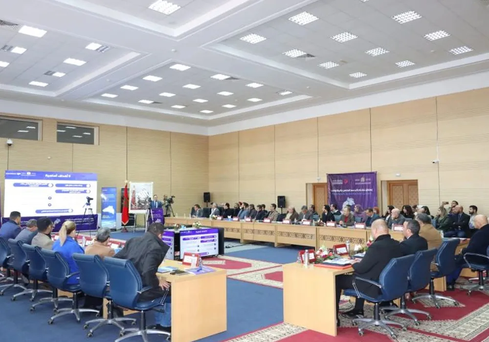 Sidi Ifni : Présentation dans le cadre de l’escale de la caravane de soutien aux entreprises G-ON , CRI Guelmim-Oued Noun