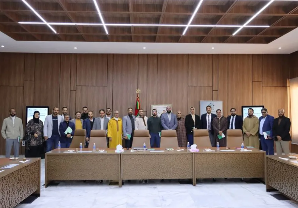 Sidi Ifni : Réunion lors de l’escale de la caravane de soutien aux entreprises G-ON , CRI Guelmim-Oued Noun