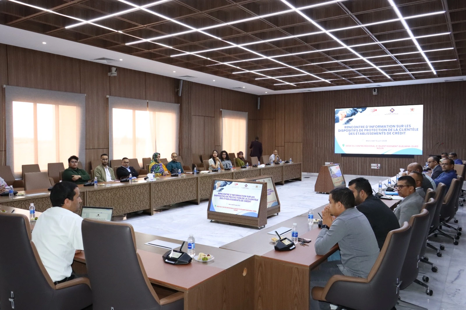 rencontre d’information consacrée aux dispositifs de protection de la clientèle des établissements de crédit, animée par Bank Al-Maghrib.